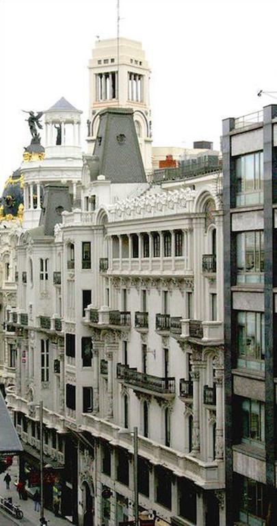 Hostal Delfina Madrid Ngoại thất bức ảnh